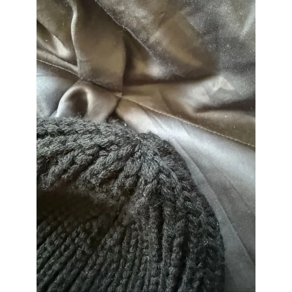 GUCCI WOOL KNIT HAT (m) like new